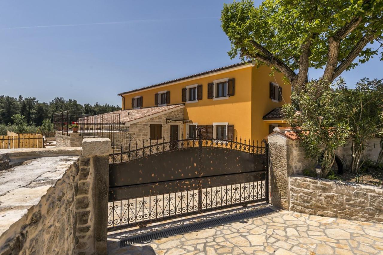 Spacious Four-Bedroom Villa Marija Klostar Eksteriør bilde